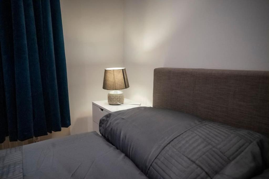 1-Bed Flat In Ocean Village Southampton Eksteriør billede
